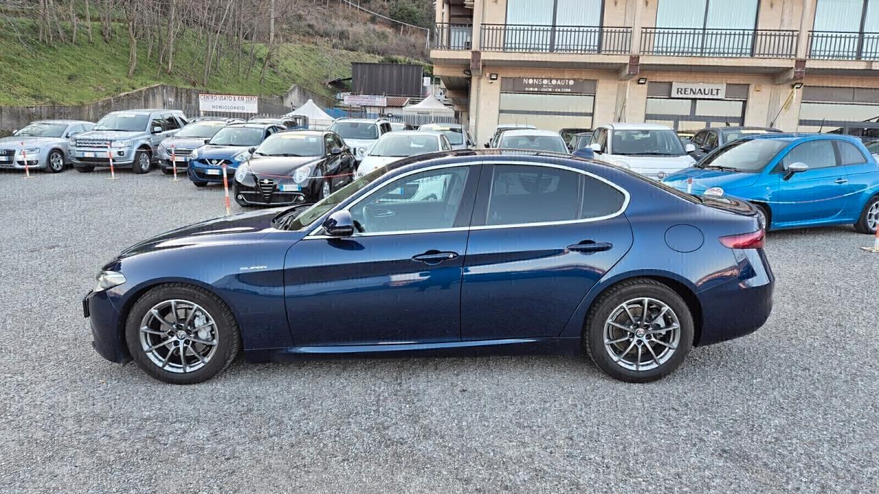 Alfa Romeo Giulia JTDM Super Full-Garanzia 3 anni