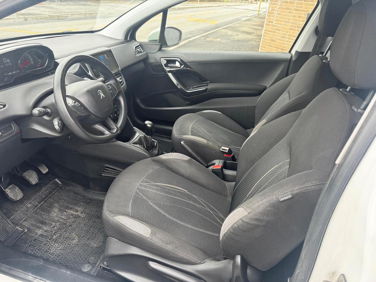 Peugeot 208 1.2 VTi 82 CV 3 porte Allure