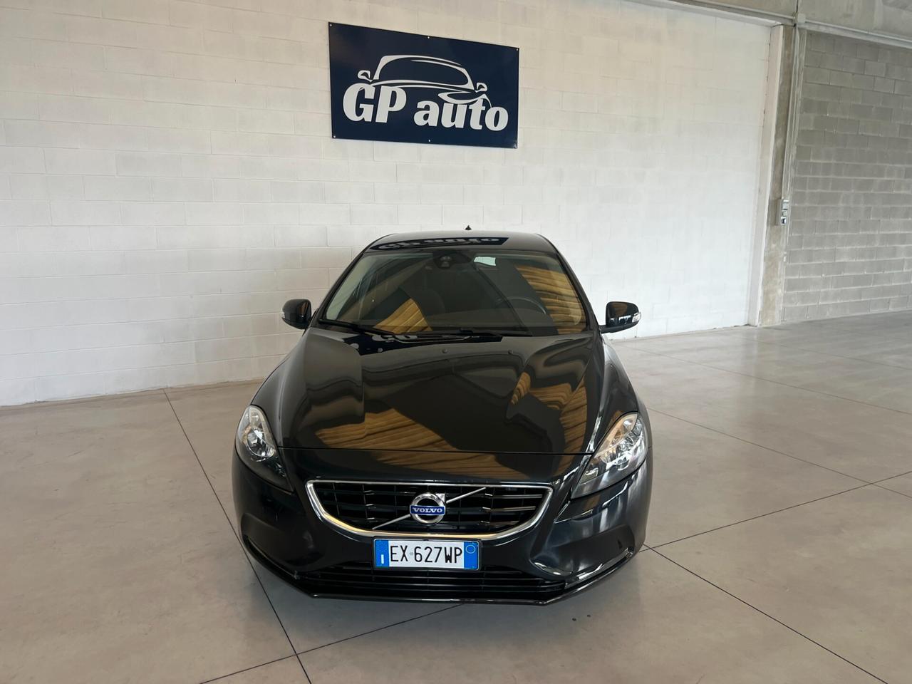 Volvo V40 solo 84.337 km unico proprietario ok neopatentati