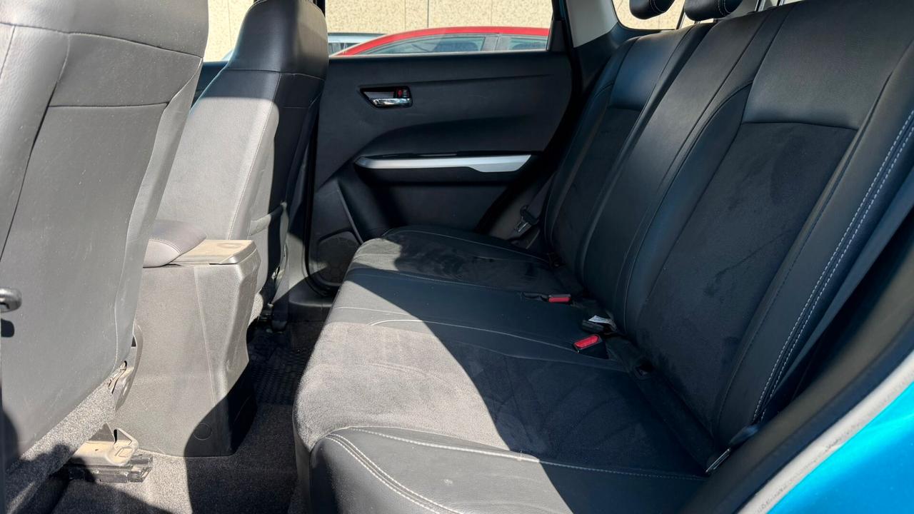 Suzuki Vitara 1.6 DDiS 4WD AllGrip V-Top bicolor turchese/tetto nero