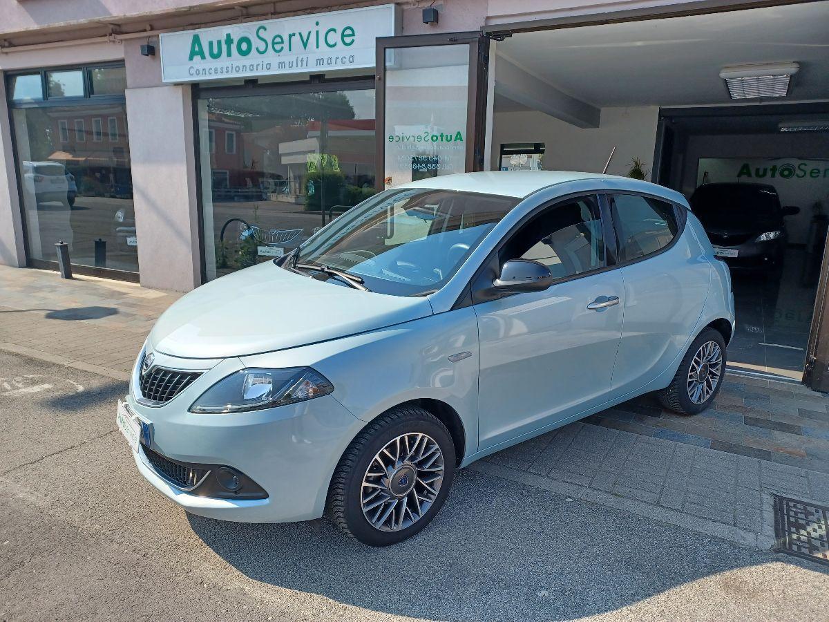 LANCIA - Ypsilon - 1.0 FireFly 5p.S&S Hyb. Platino