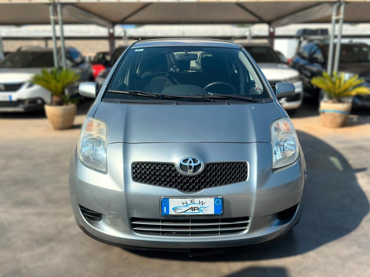 Toyota Yaris 1.0 5 porte