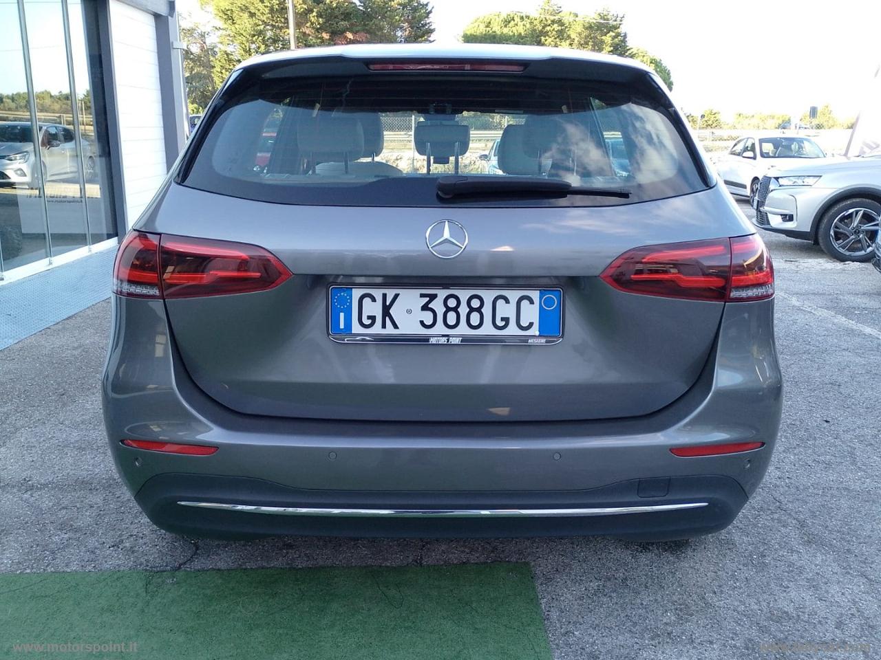 MERCEDES-BENZ B 180 d Automatic Business Extra