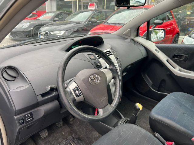 TOYOTA Yaris 1.0 5 porte Sol