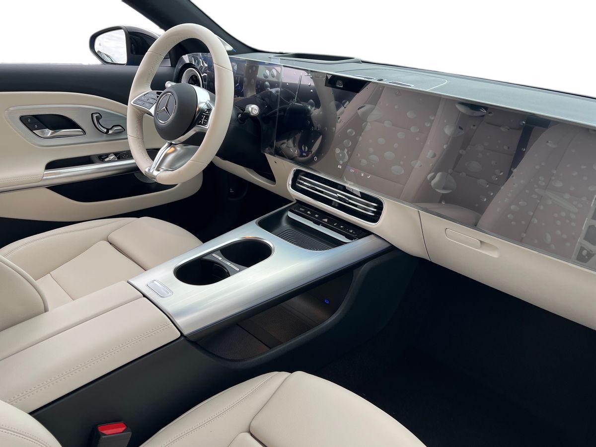 Mercedes-Benz CLA 250+ con tecnologia EQ