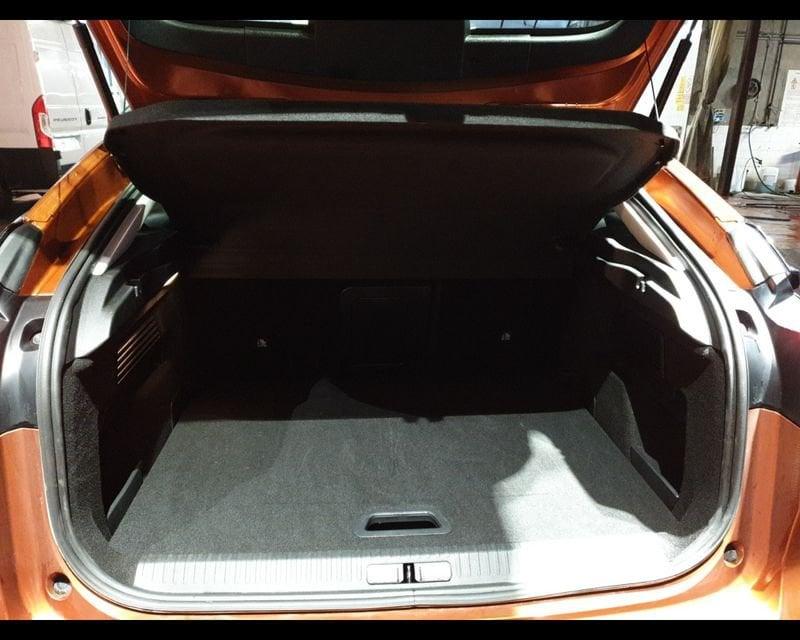 Citroën e-C4 motore elettrico 136 CV Shine