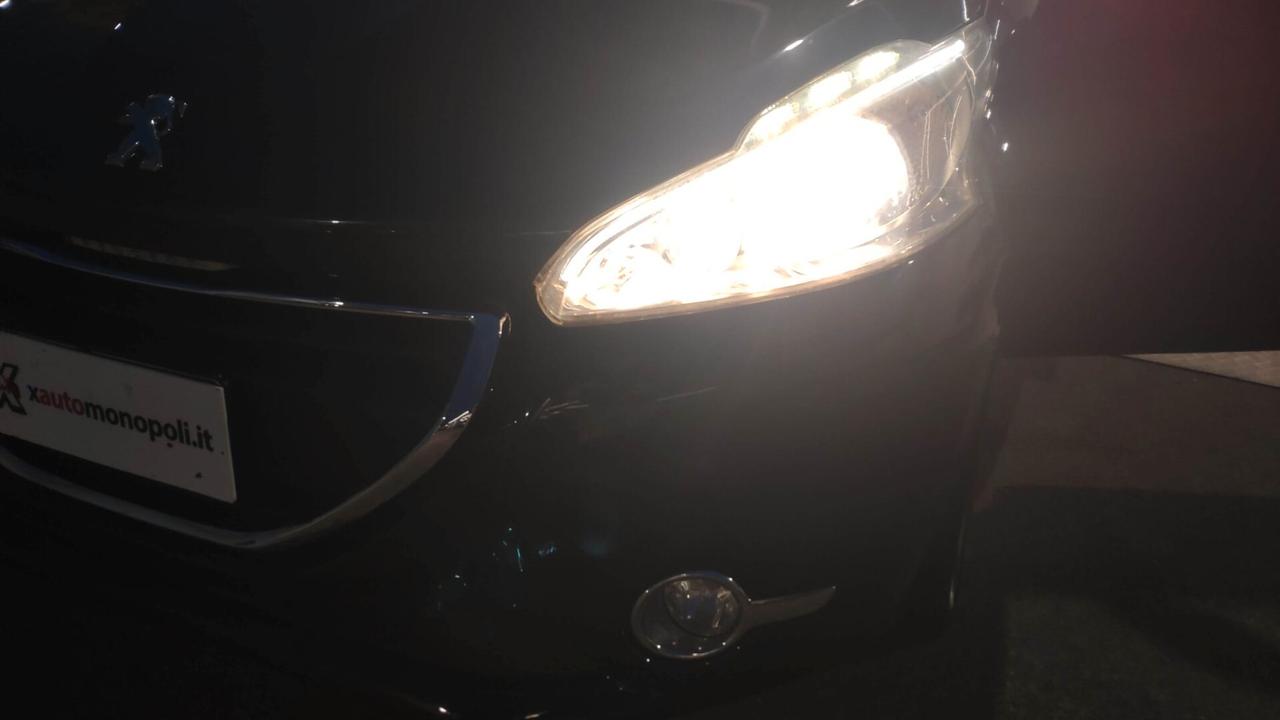 Peugeot 208 1200cc Benz 82 CV 5P