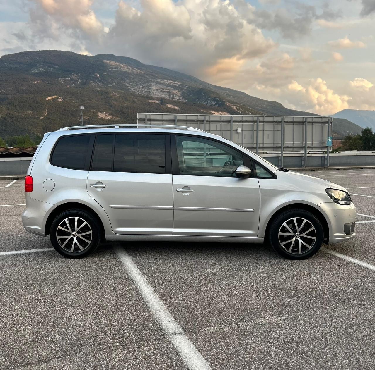 Volkswagen Touran TDI DSG Comfortline 7 POSTI