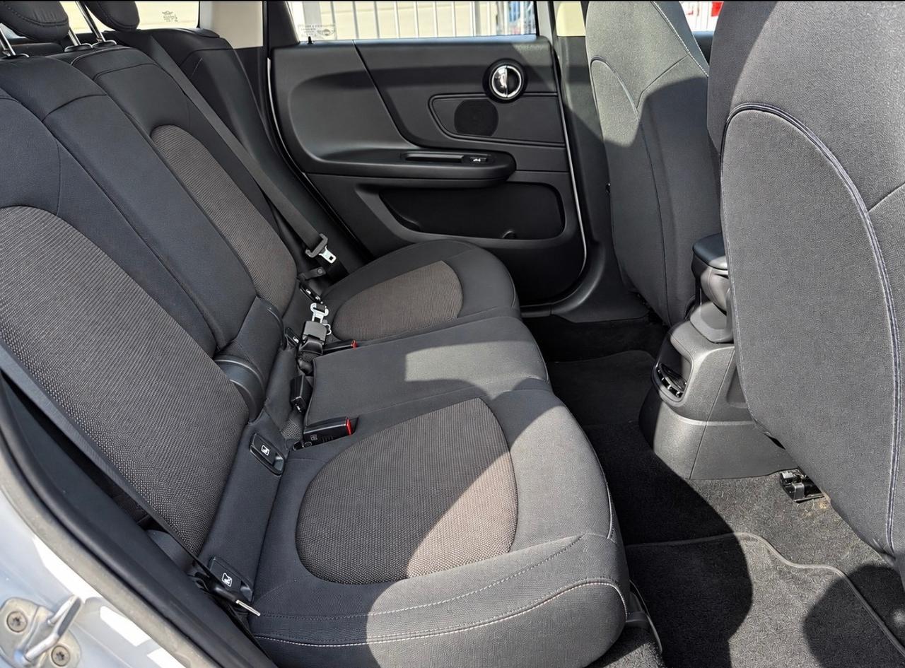 Mini Cooper Countryman D automatica