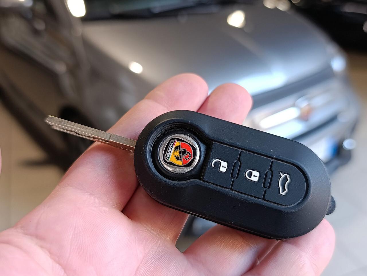Abarth 595 1.4 t-jet 165cv km 26.940 nuova! Garanzia Abarth!