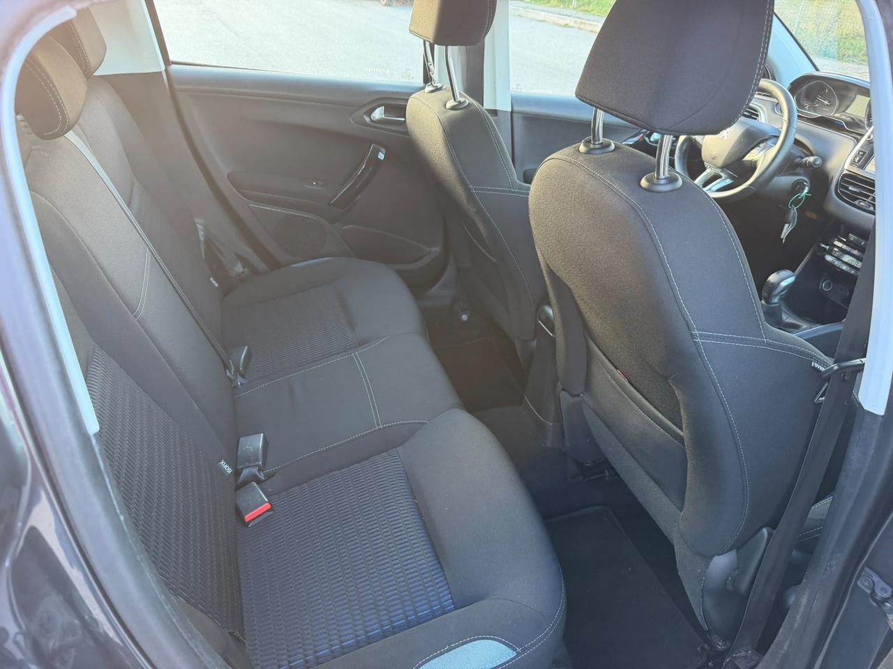 Peugeot 208 1.4 HDi 2014 Allure