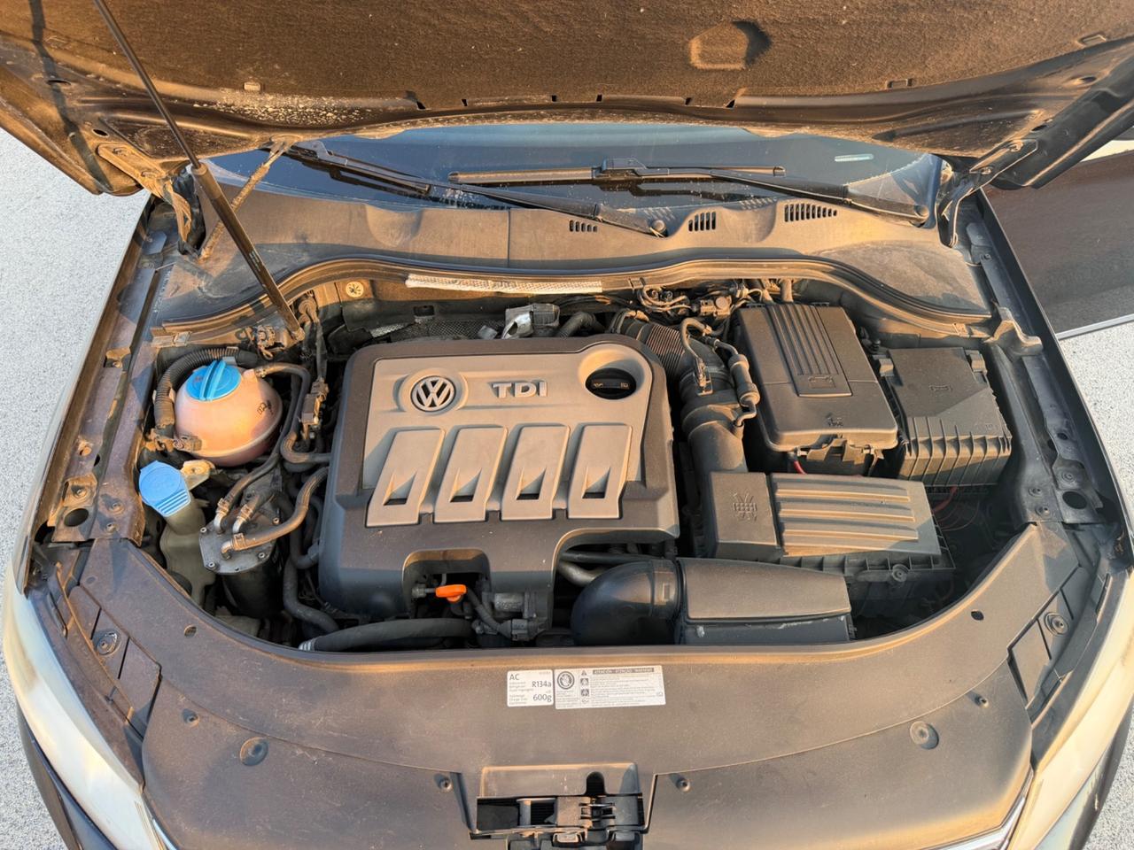 VOLKSWAGEN PASSAT 2.0 TDI DSG 140 BERLINA FULL