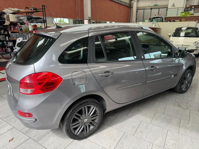 RENAULT Clio 1.2 16V SporTour Dynamique