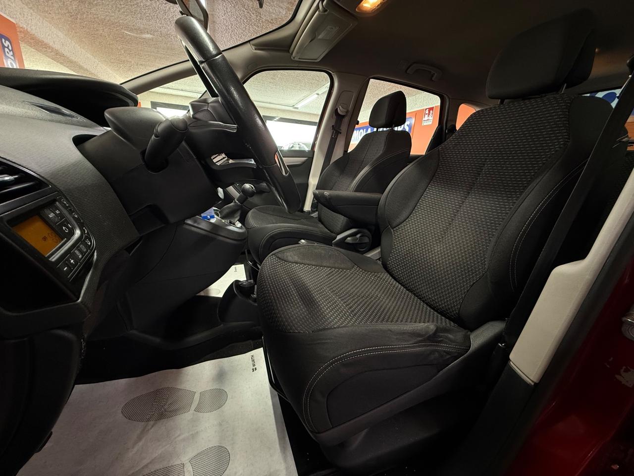 Citroen C4 Picasso 1.8 Elegance GPL