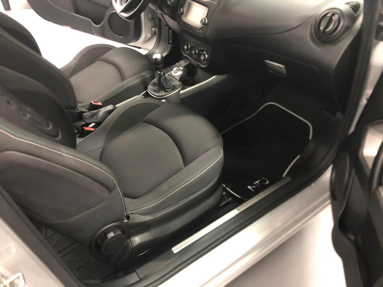 Alfa Romeo MiTo 1.6 JTDm-2 QV-LINE Quadrifoglio