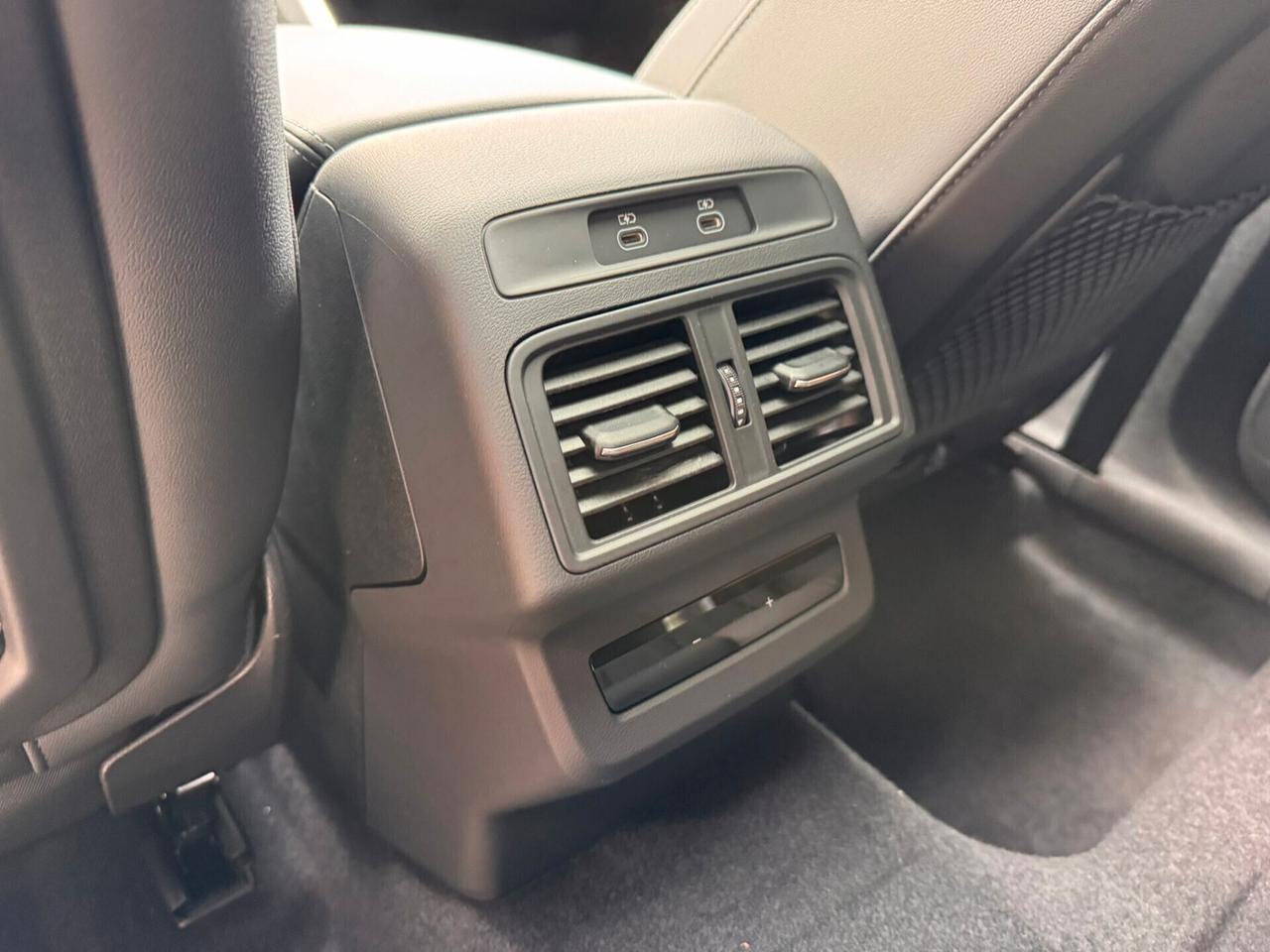 Audi Q5 2.0 TDI mhev S-LINE 204cv REGIME IVA ESPOSTA