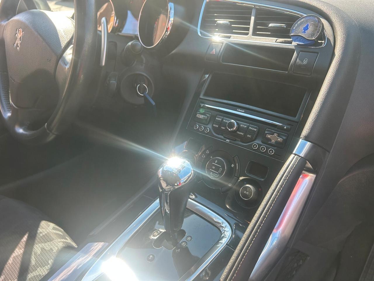 Peugeot 3008 1.6 e-HDi 112CV cambio robotizzato S.&S. Premium