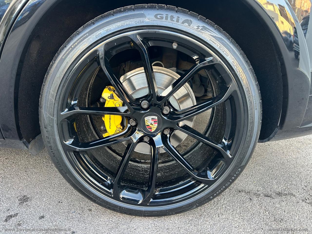 PORSCHE Cayenne 3.0 V6