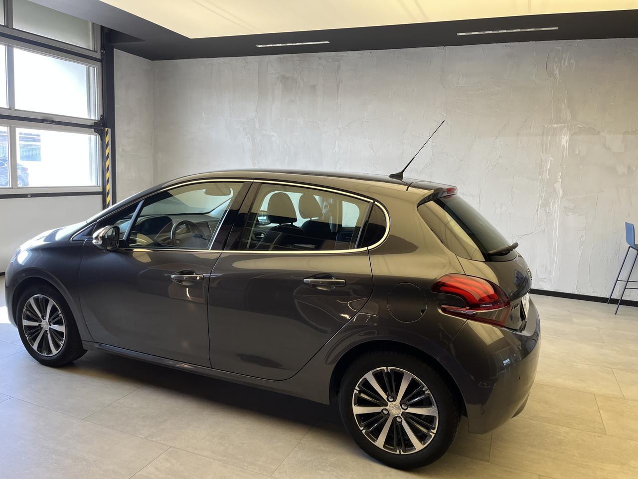 PEUGEOT 208 I 2015 - 208 5p 1.6 bluehdi Allure 75cv my18