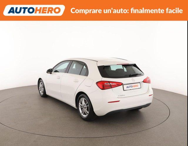 MERCEDES-BENZ A 180 d Automatic Business Extra