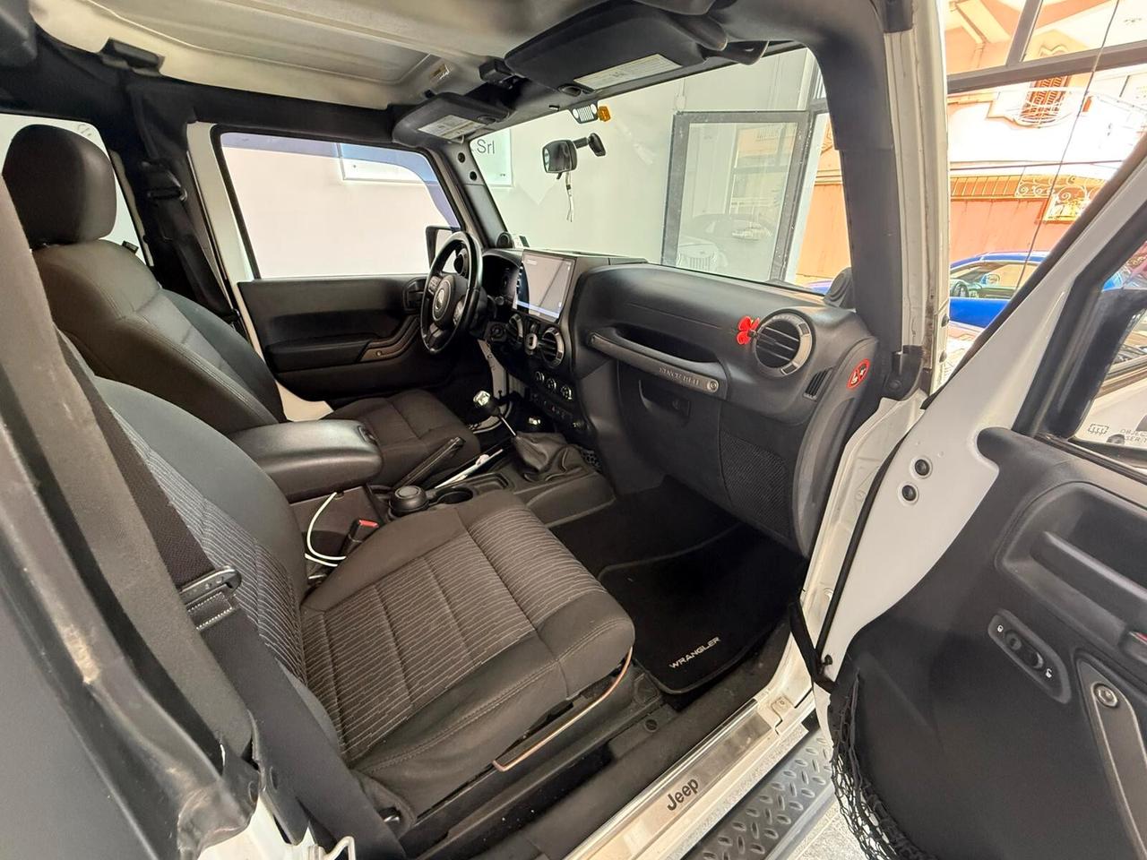 Jeep Wrangler Unlimited 2.8 CRD DPF Rubicon