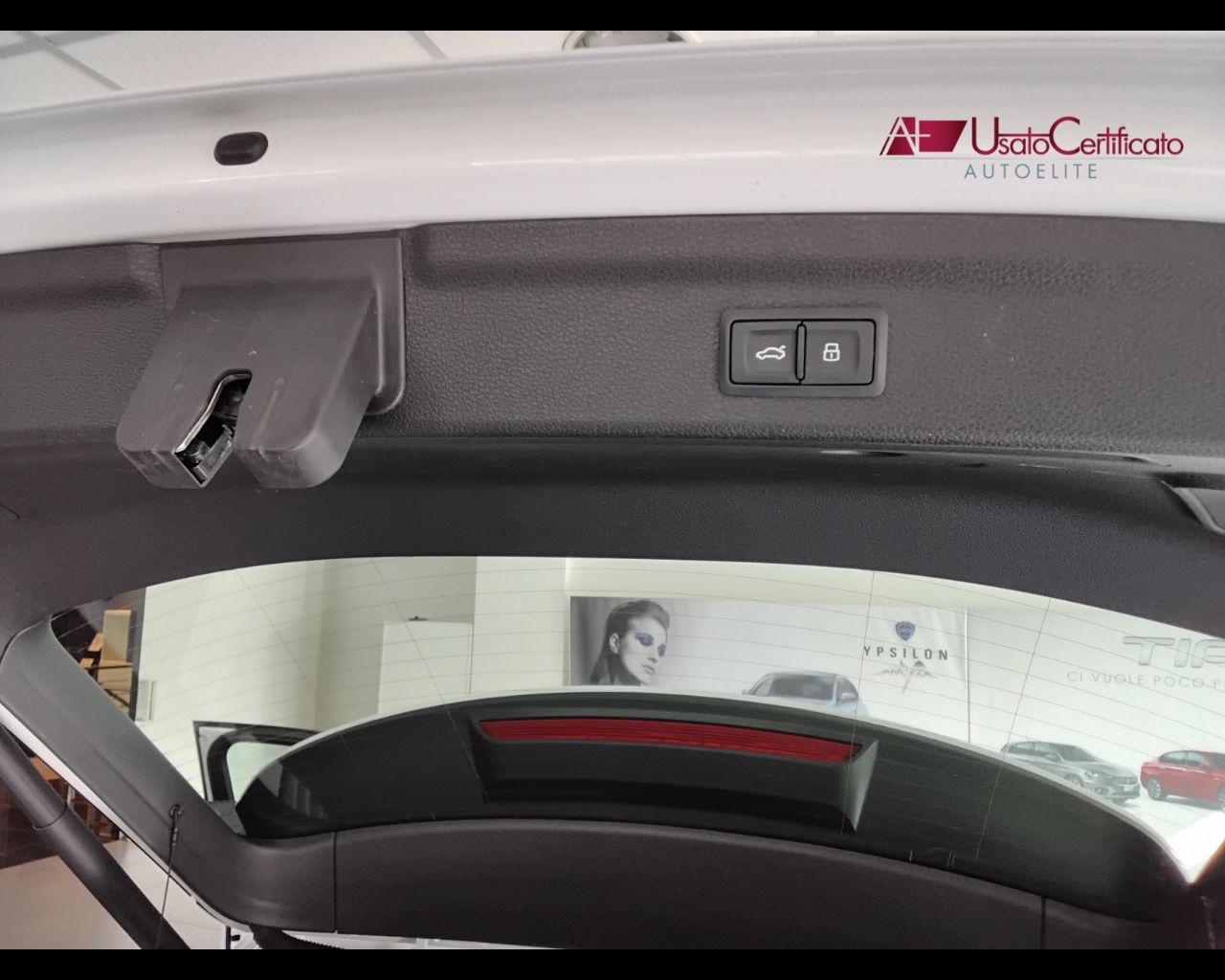 AUDI Q3 40 TDI quattro S tronic Business Advanced
