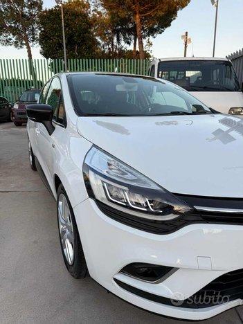 RENAULT Clio dCi 8V 75 CV 5 porte Moschino Life