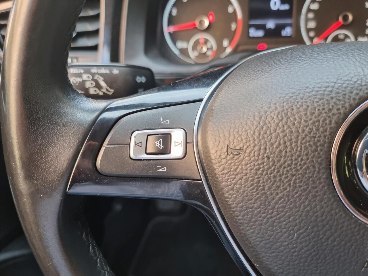 Volkswagen Polo 1.0 TGI 5p. R-LINE 80 CV NEO PATENTATI Sport BlueMotion Technology