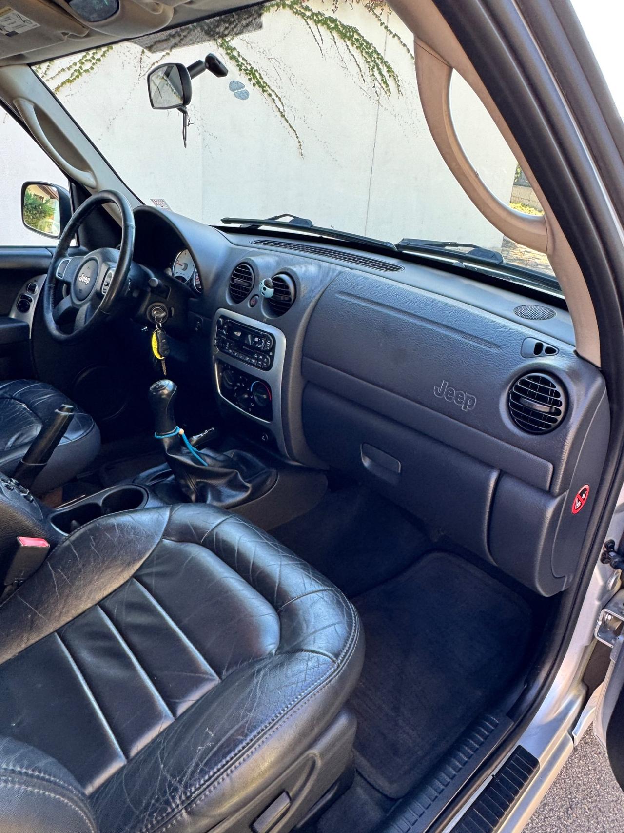 Jeep Cherokee 2.8 CRD Sport