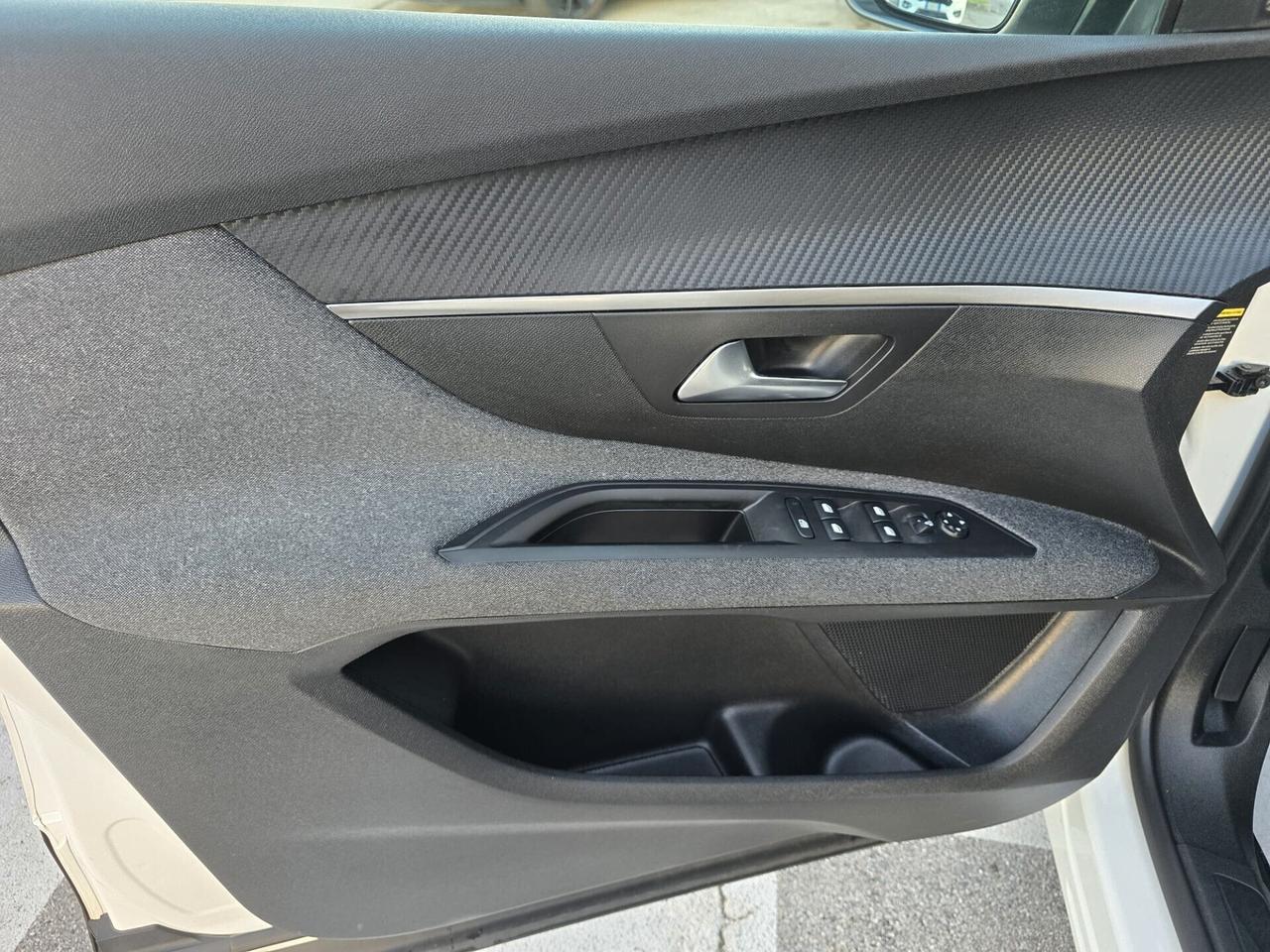 Peugeot 5008 BlueHDi 130 S&S Business NEOPATENTATI