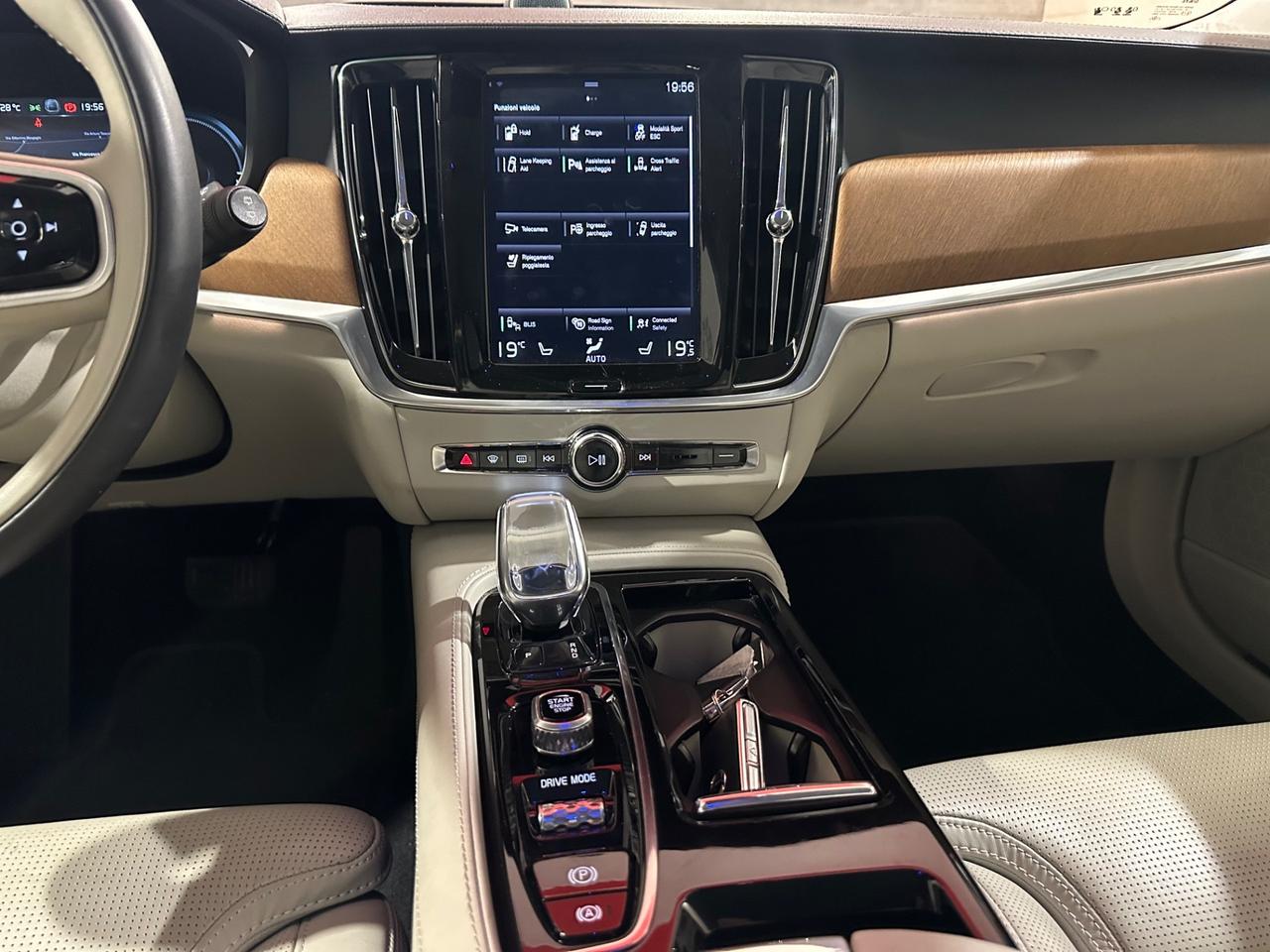 Volvo V90 T8 Twin Engine AWD Geartronic Inscription