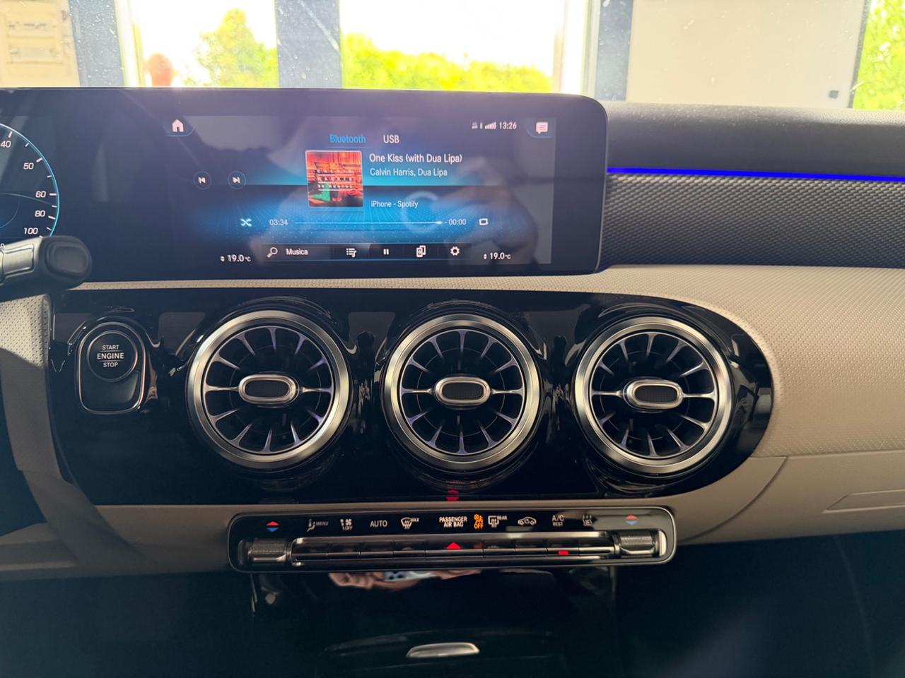 Mercedes-benz A 250 e hybrid EQ Premium