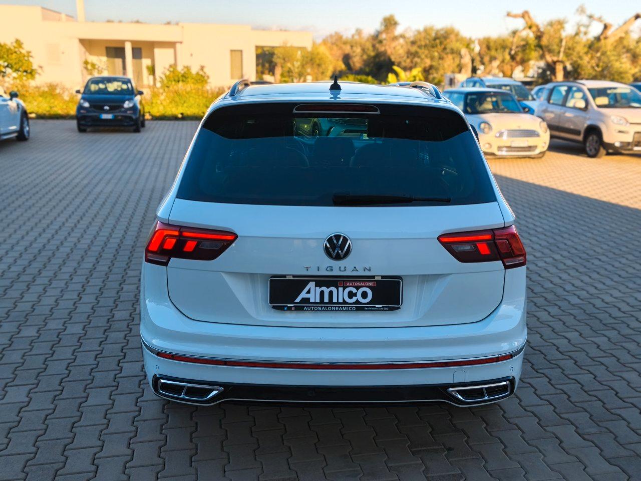 Volkswagen Tiguan 2.0 TDI DSG R-Line Luci Ambient/Retrocamera