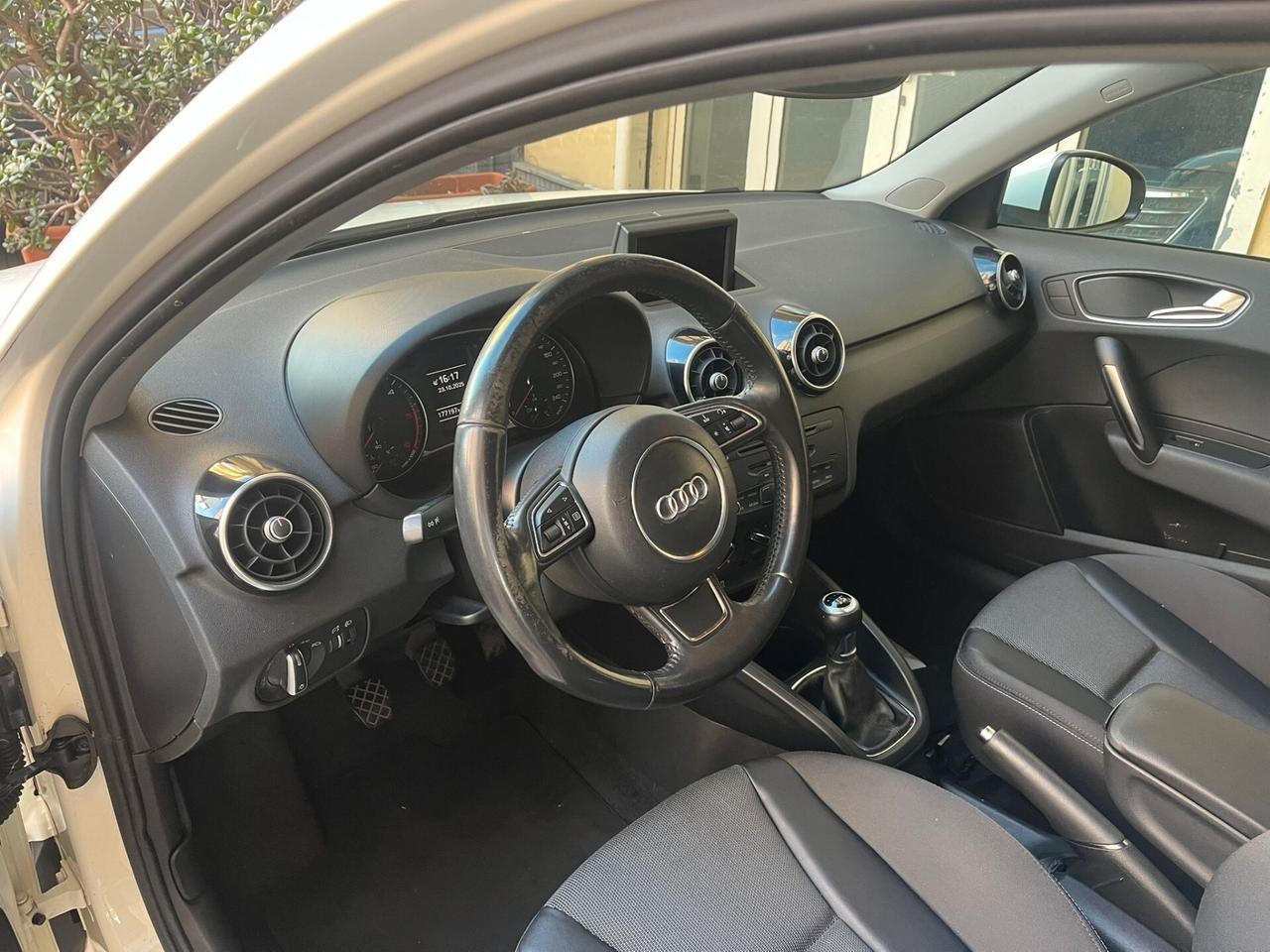 Audi A1 SPB 1.6 TDI Ambition 90c v