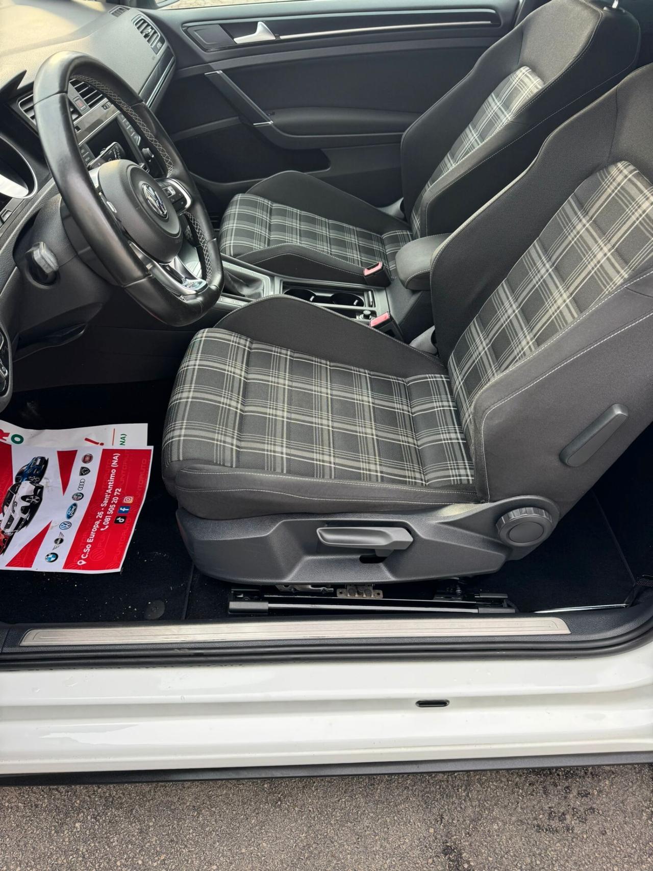 Volkswagen Golf VII 2013 3p 2.0 tdi Gtd