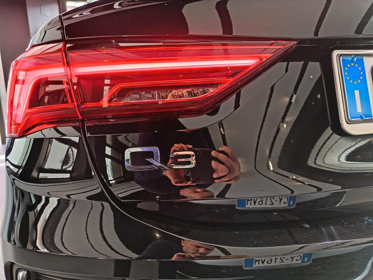 Audi Q3 SPB 45 TFSI e S tronic Business Plus