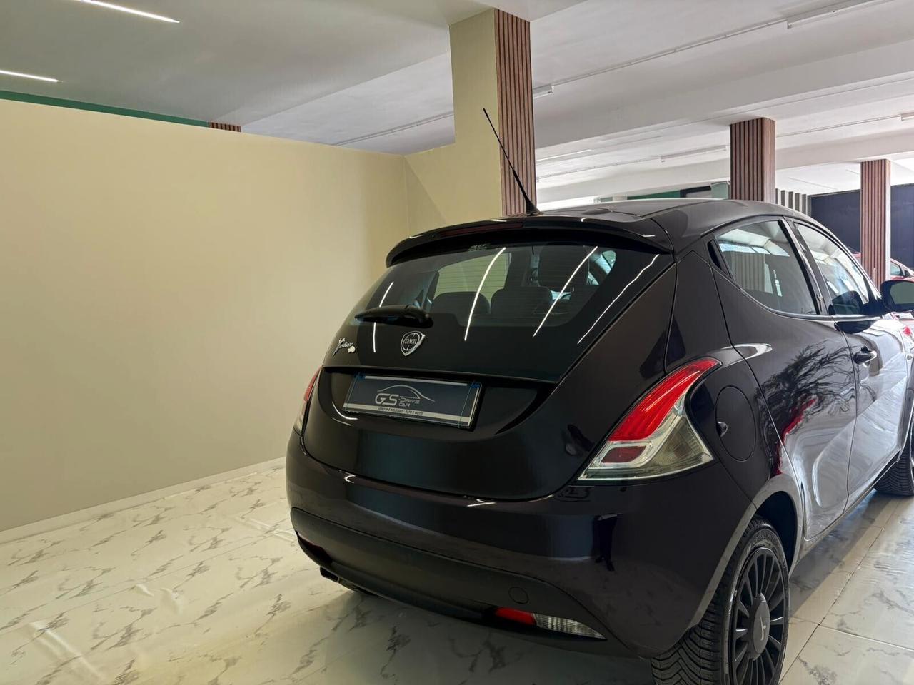 Lancia Ypsilon 1.2 69 CV 5 porte GPL Ecochic Gold