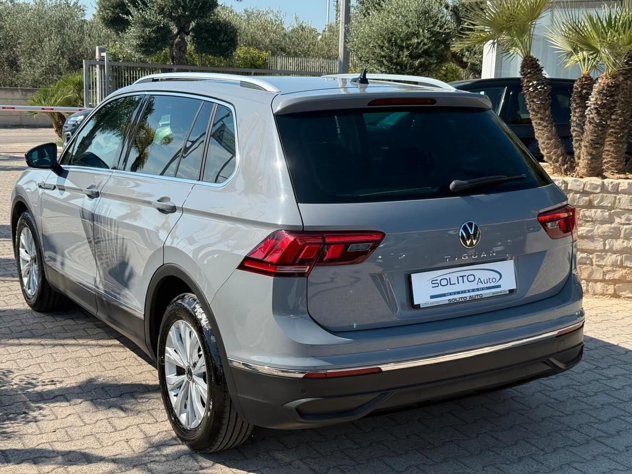 Tiguan 2.0 TDI 122 CV Life My 2022 * Ok Neopatentati