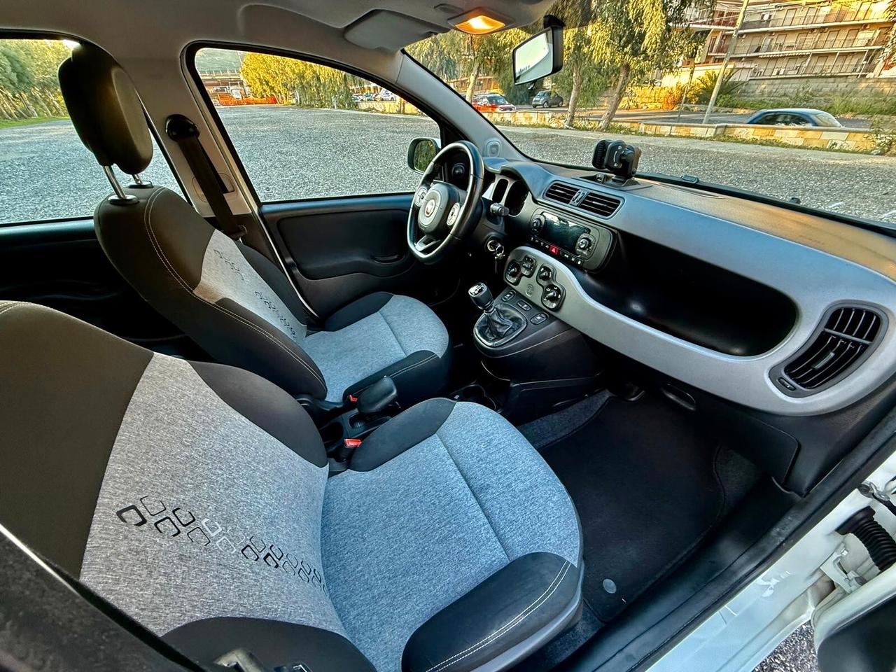 FIAT PANDA 1.2 LOUNGE UNI PROPRIETARIO