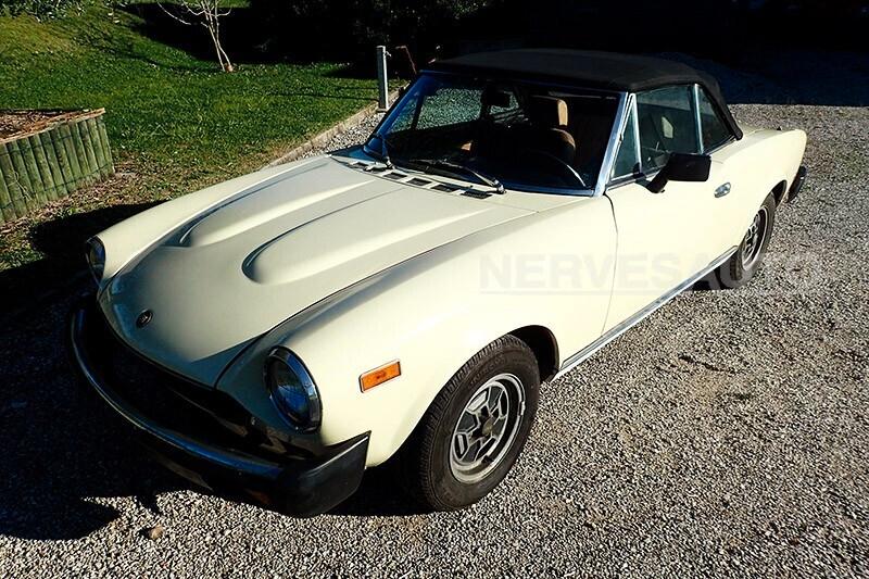 Fiat 124 Spider 2000 i.e. (1980) — Avorio • Interni Biscotto CRS
