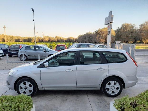 FORD Focus SW 1.6 TDCi 110 CV TITANIUM DPF