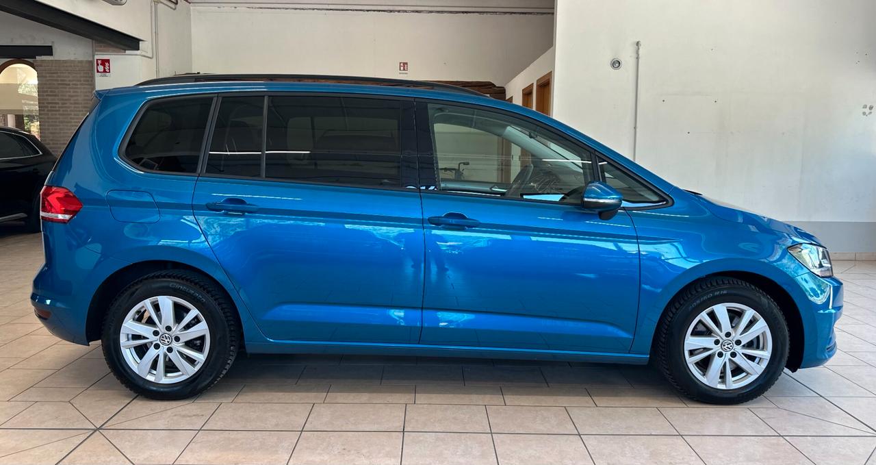 VOLKSWAGEN TOURAN COMFORTLINE DSG *GANCIO*7POSTI*CARPLAY*