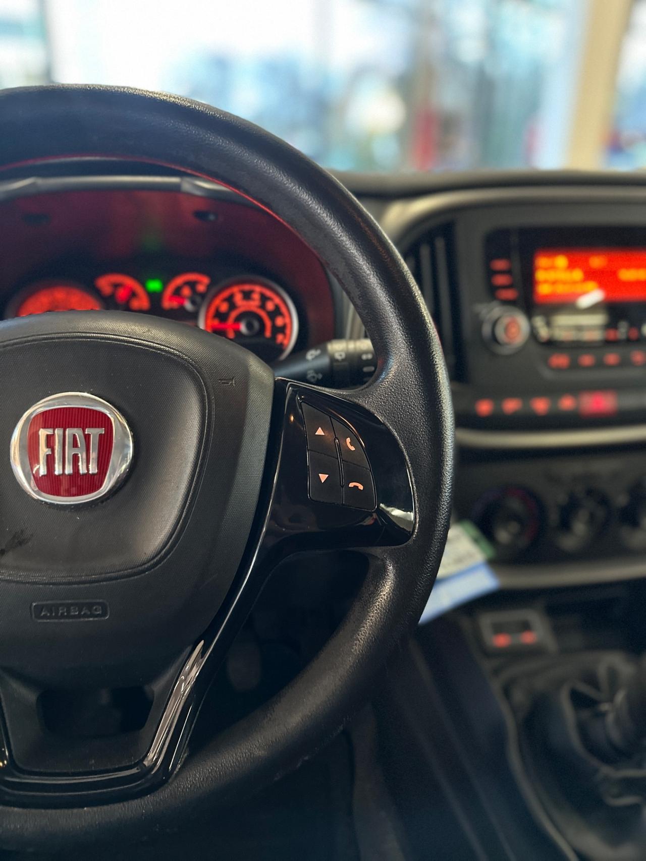 Fiat Doblò 1.6 MJT 7P 120CV Lounge 06/2017 Euro 6B