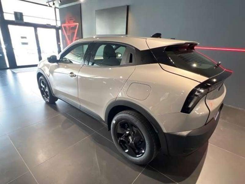 Alfa Romeo Junior 1.2 Hybrid ibrida