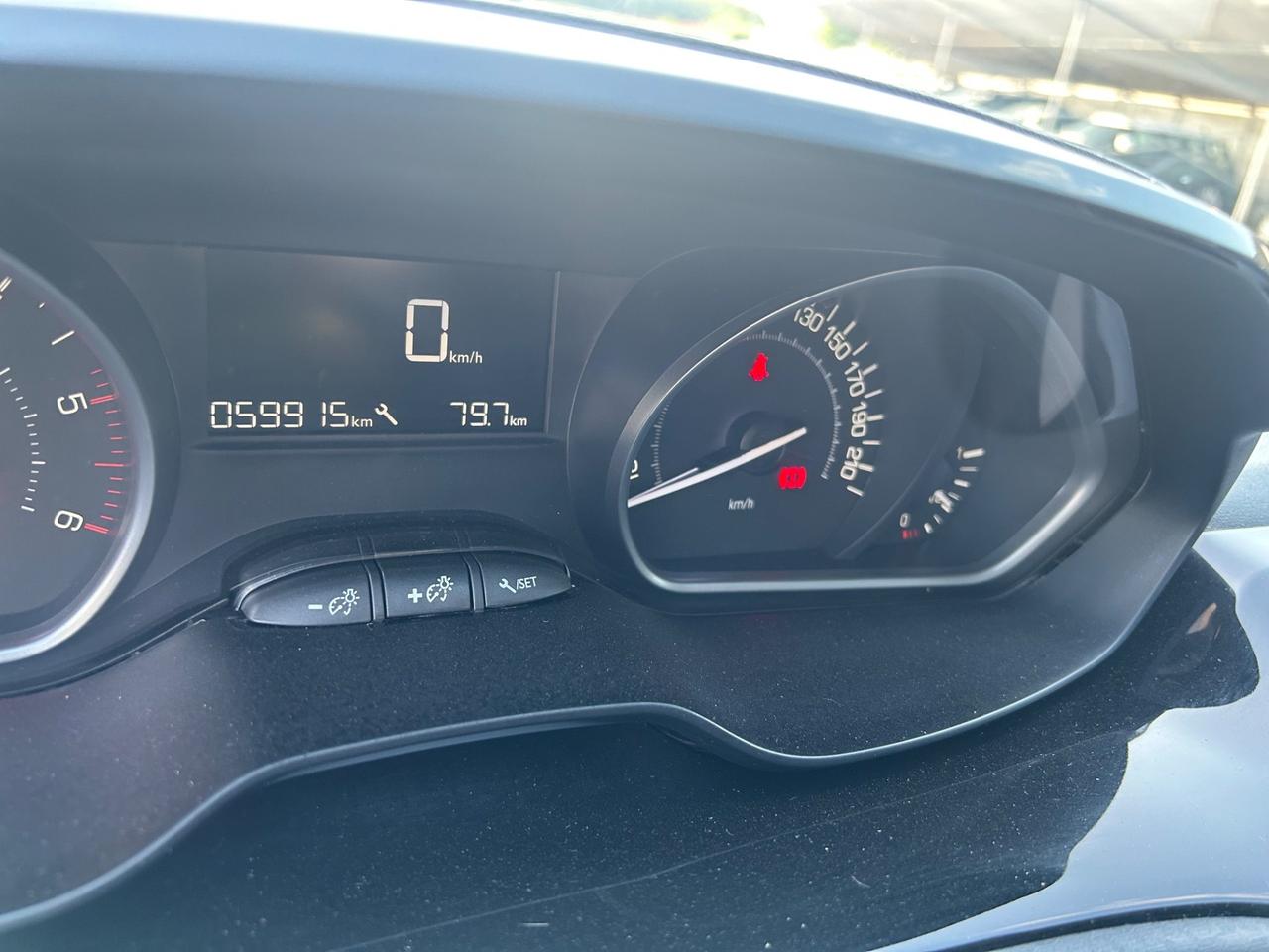 Peugeot 2008 BlueHDi