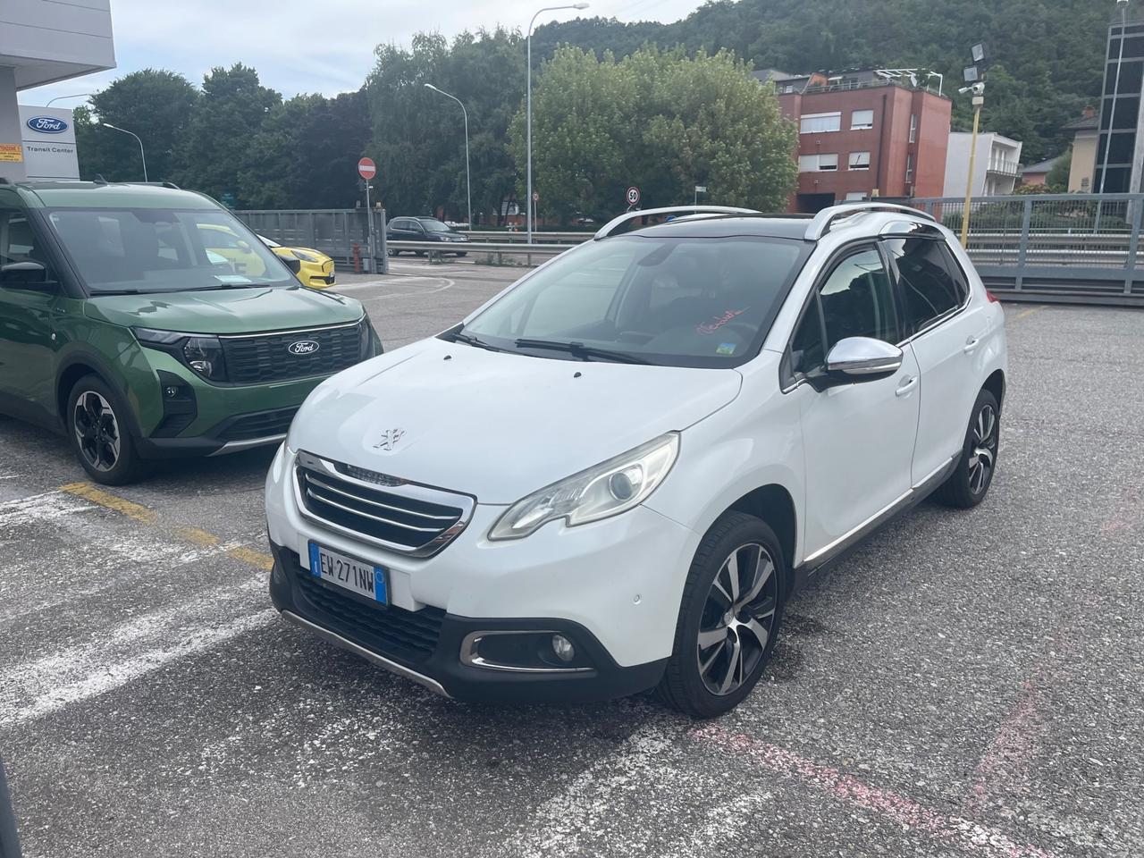 Peugeot 2008 1.6 e-HDi 115 CV Stop&Start Féline