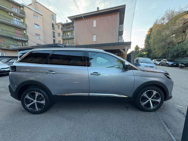 PEUGEOT 5008 Hybrid 136 e-DCS6 GT