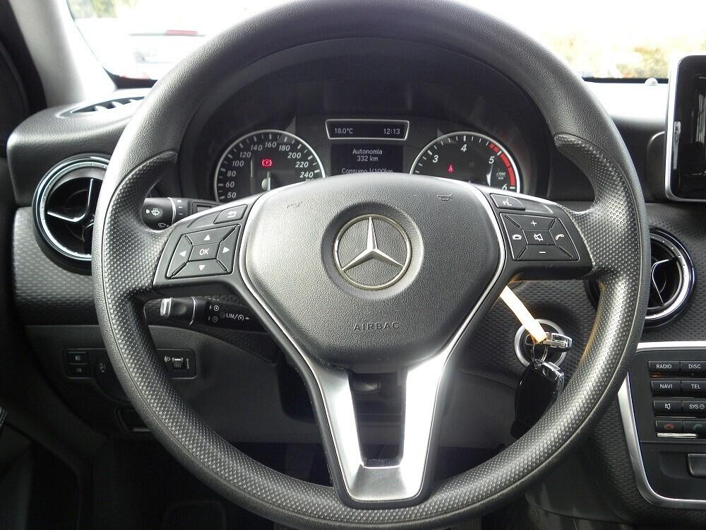 Mercedes-benz A 180 CDI SPORT PELLE NAVI CRUISE CAMERA MULTIFUNZIONE CERCHI