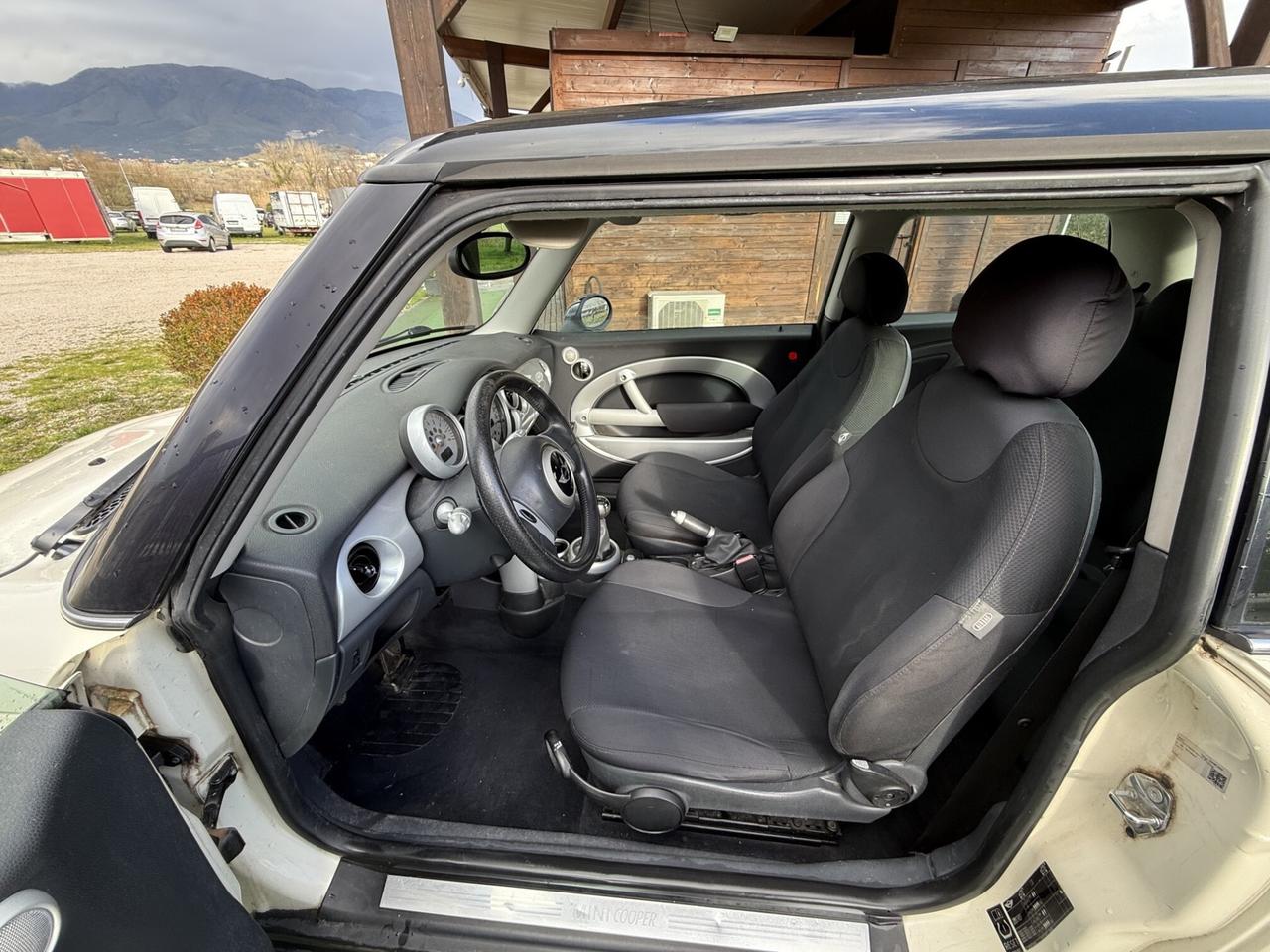 MINI COOPER 1.6 BENZINA OK NEOPATENTATI