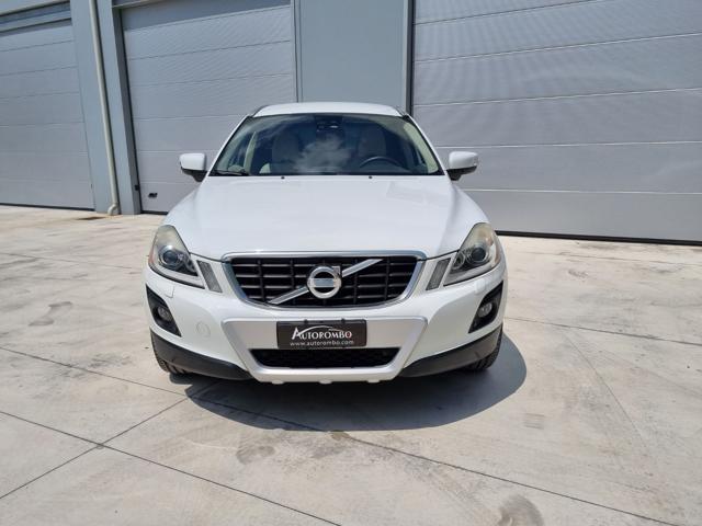 VOLVO XC60 2.4 D5 Momentum